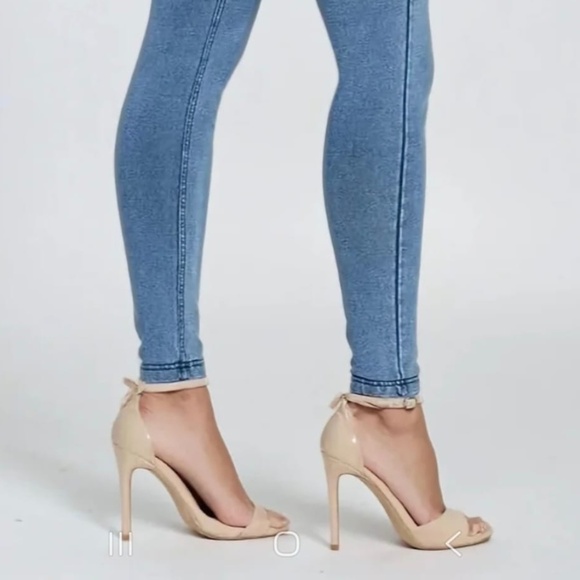 FREDDY like FashionNova Push-Up Jeans - Picture 3 of 3